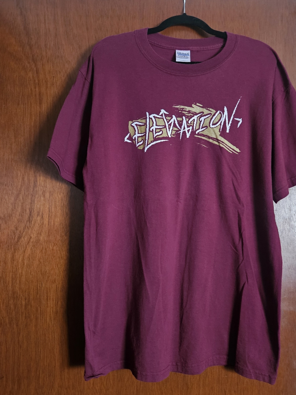 'Elevation' Graphic Tee - Maroon